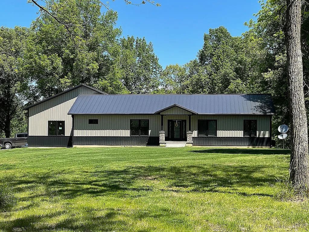 11323 Linn Rd — exterior photo