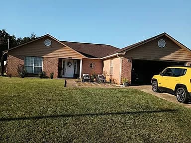 10101 Woodmere Dr — exterior photo