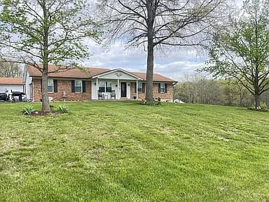 1118 Emerald Dr — exterior photo