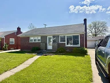 1451 Walnut St — exterior photo