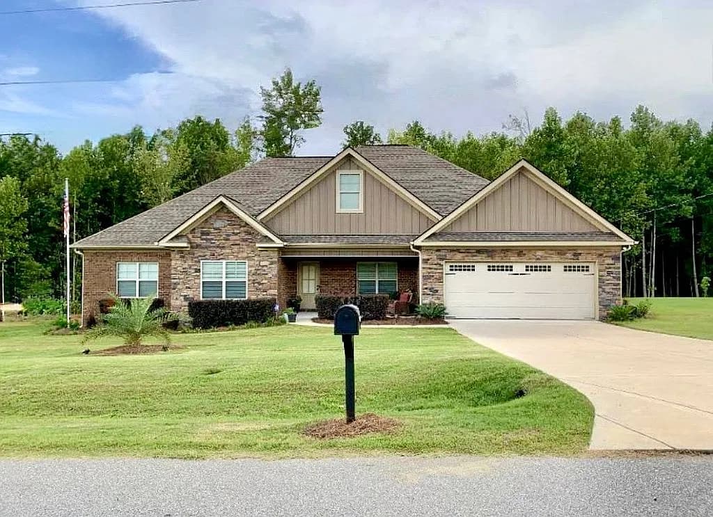 560 Lee Road 2164 — exterior photo