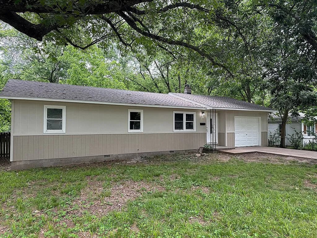 701 Gibson Ave — exterior photo