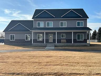 851 Heritage Rd — exterior photo