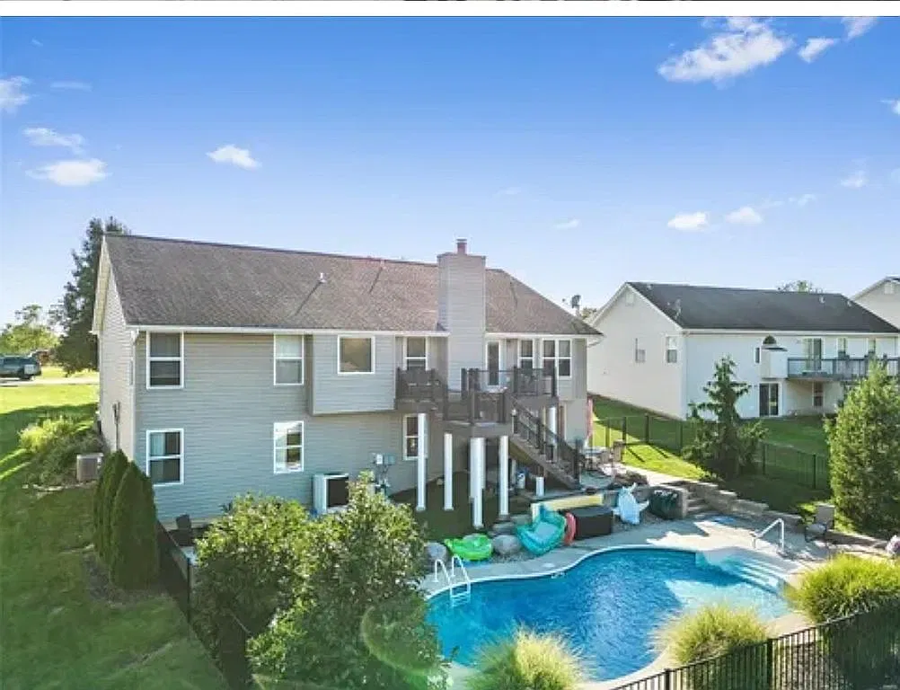 10453 Fairway Dr — exterior photo