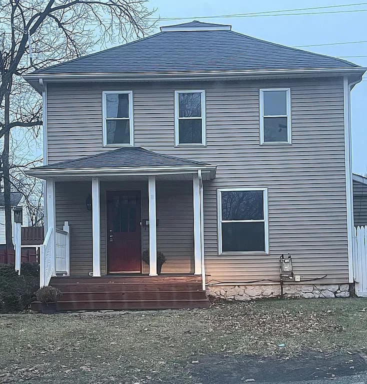 104 N Ann St — exterior photo
