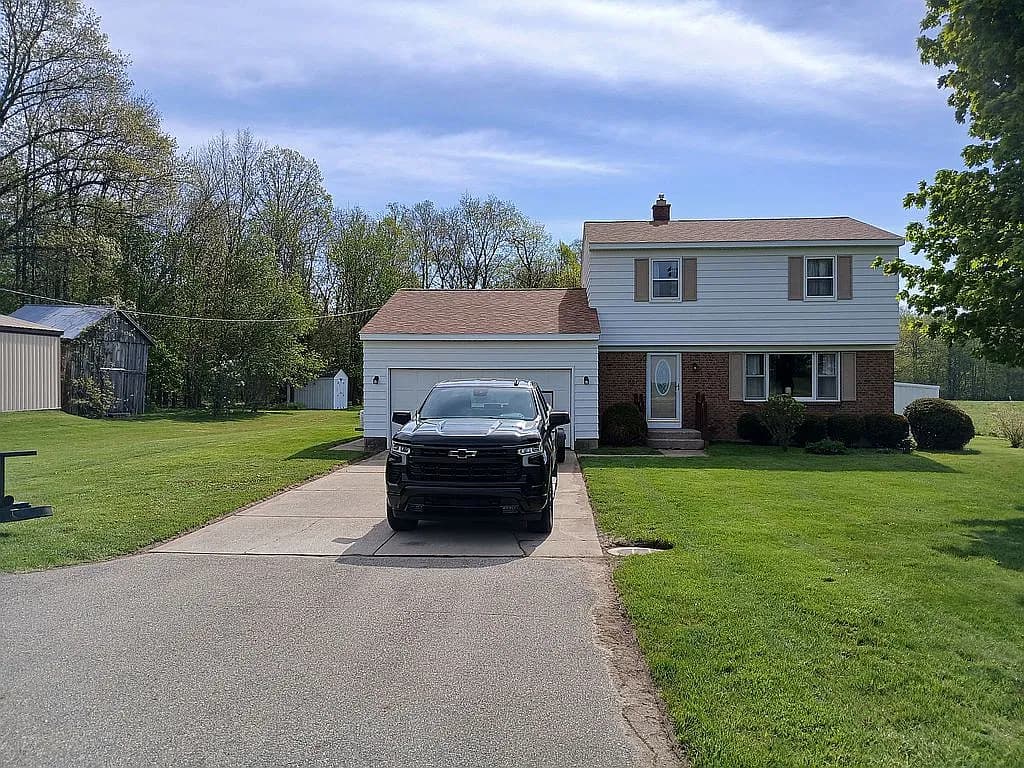 1114 48th Ave — exterior photo