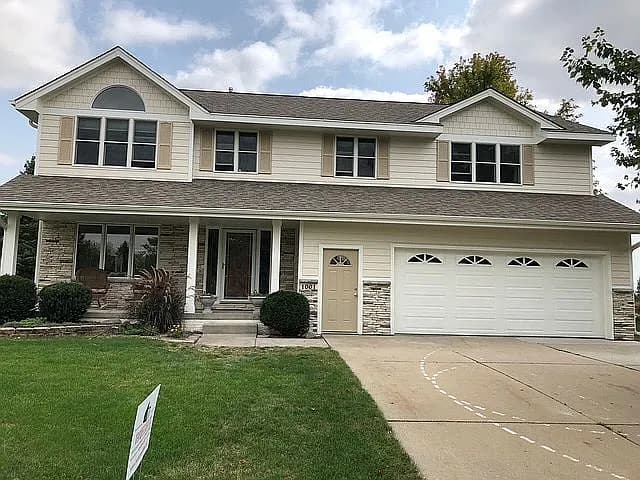 1001 SW Maplewood Dr — exterior photo