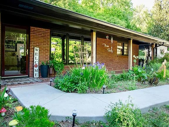 360 Johnson Caldwell Rd — exterior photo