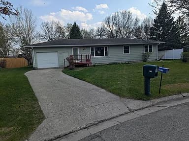 106 Circle Dr — exterior photo
