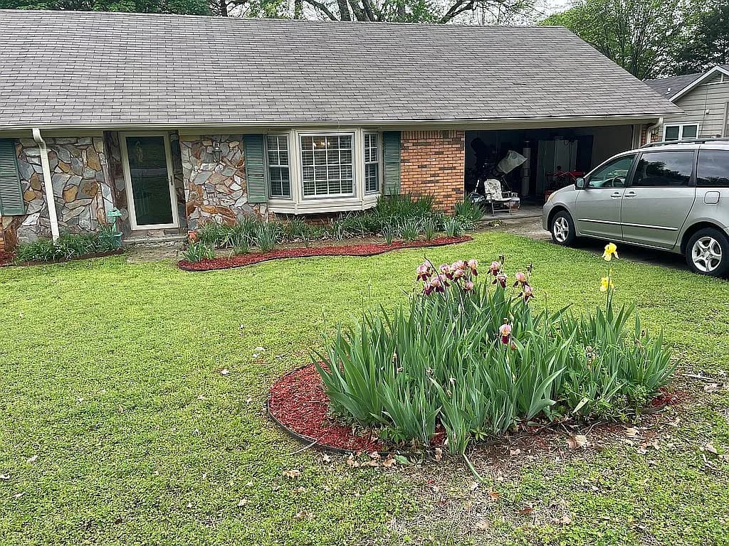 13014 Coys Dr SE — exterior photo