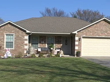 2102 Odell Ln — exterior photo