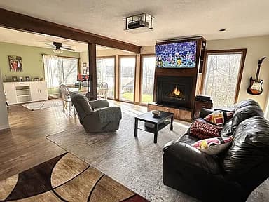 15 Lakeview Dr — exterior photo