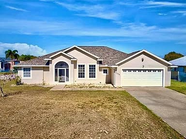 2326 Jackson Dr — exterior photo