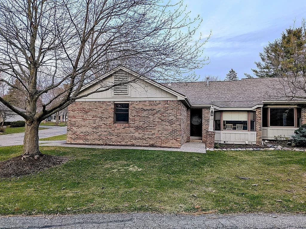 76 Skyline Cir NW — exterior photo