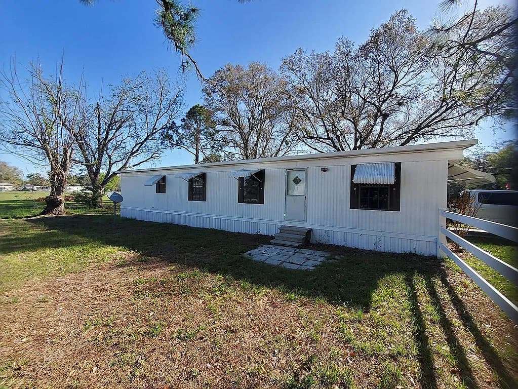 37021 Pauls Dr — exterior photo