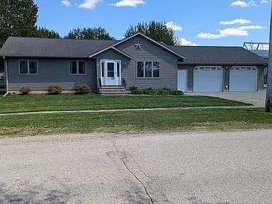 5 Oak Hill Ln — exterior photo