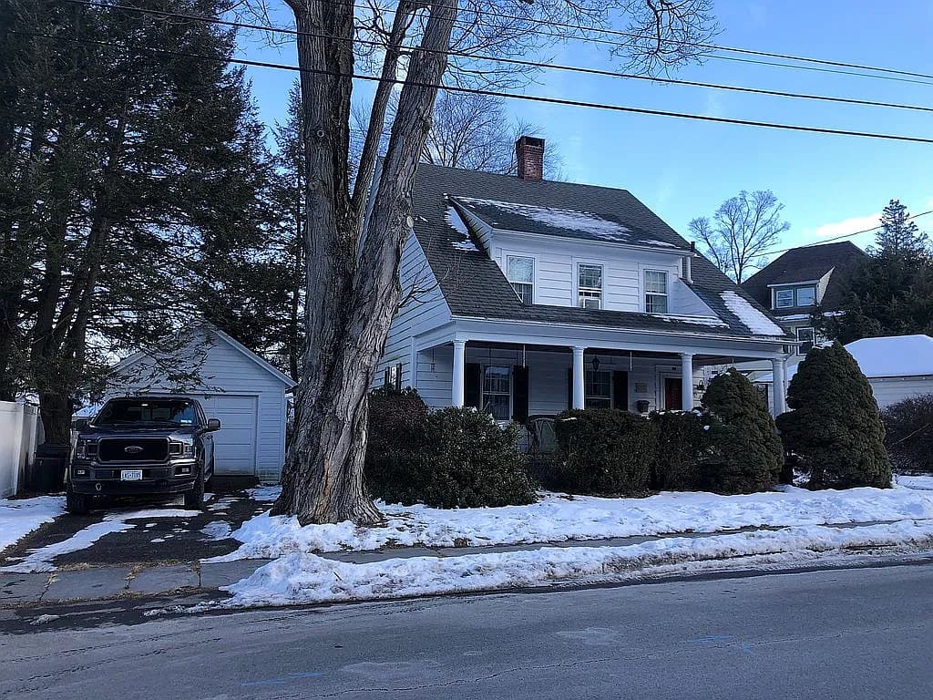 24 Emerson St — exterior photo