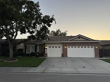 7893 N Michelle Ave — exterior photo