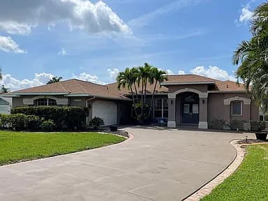 1106 SE 37th Ln — exterior photo