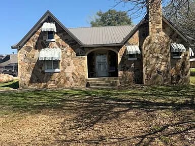 11038 S Wedington Blacktop Rd — exterior photo