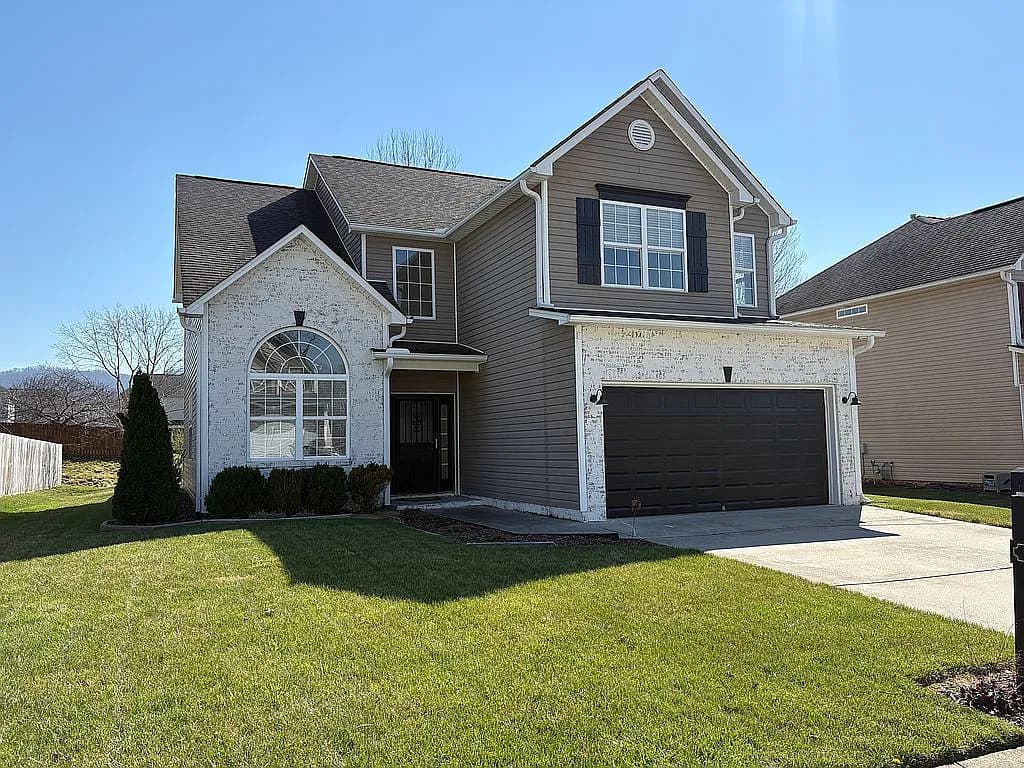 89 Woodfern Rd — exterior photo