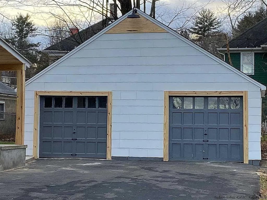 4 Green Acres Ct — exterior photo