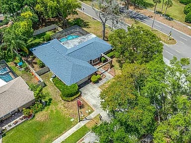 10 Linden Ln — exterior photo