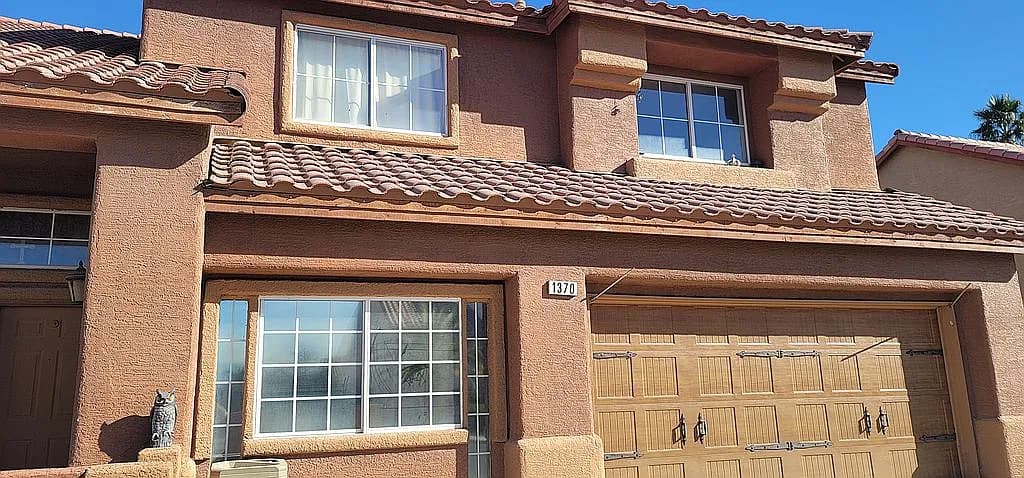 1370 Lime Point St — exterior photo