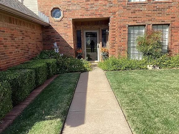 1414 Reveille Dr — exterior photo