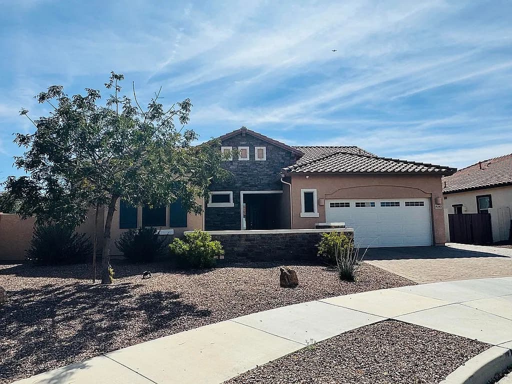 19293 E Carriage Way — exterior photo