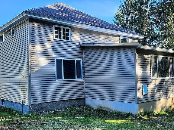 123 County Highway 37 — exterior photo