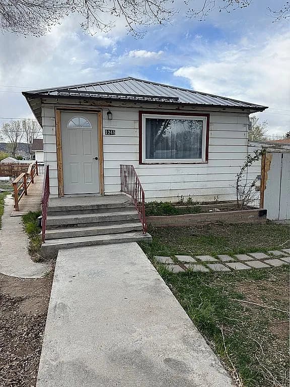 1245 Avenue I — exterior photo