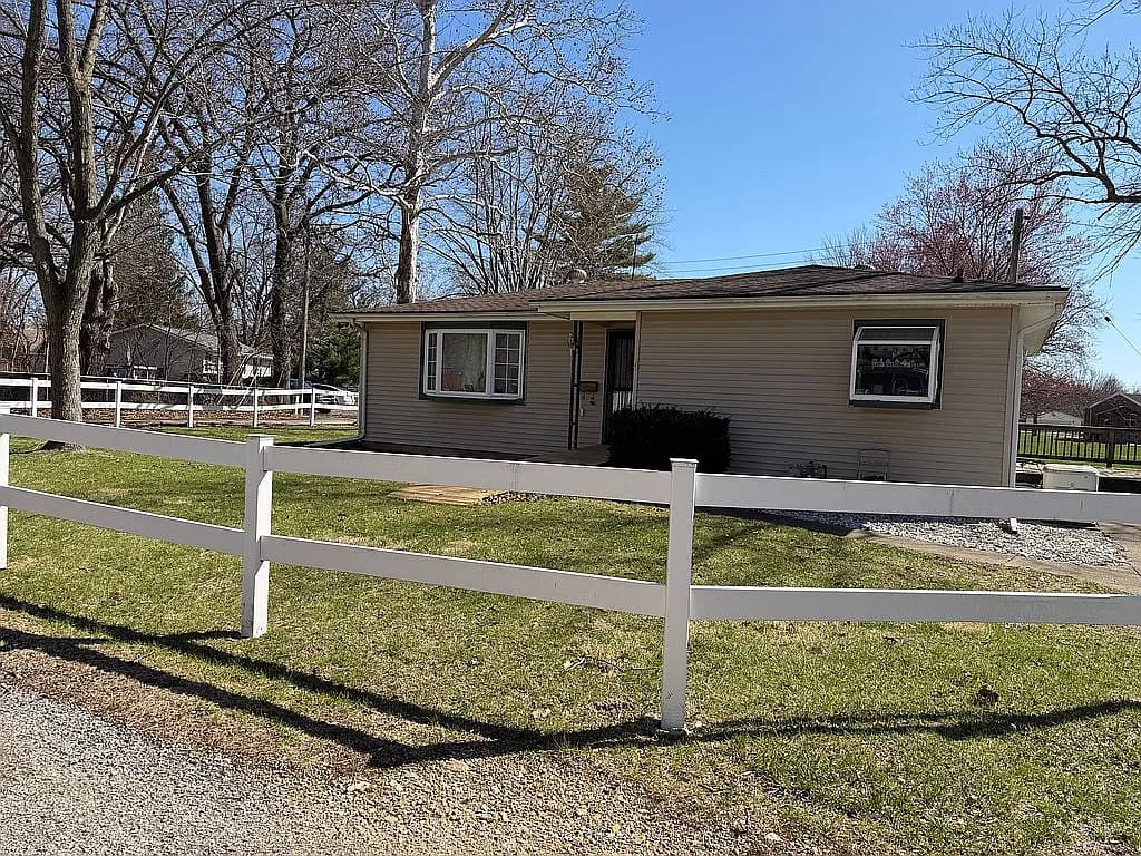 4 Geneske Ct — exterior photo