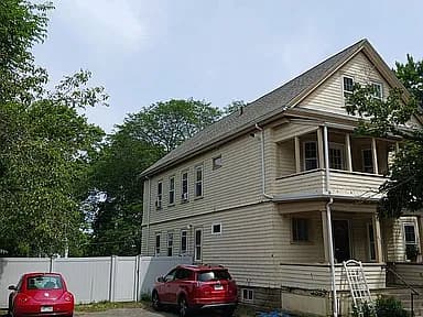 453 Huron Ave — exterior photo