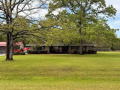 224 Ralph Rahn Rd — exterior photo