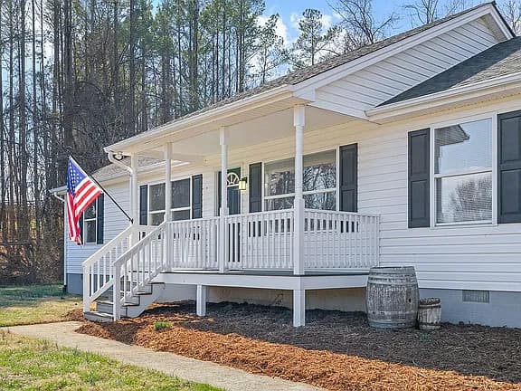 850 Greenwood Rd — exterior photo
