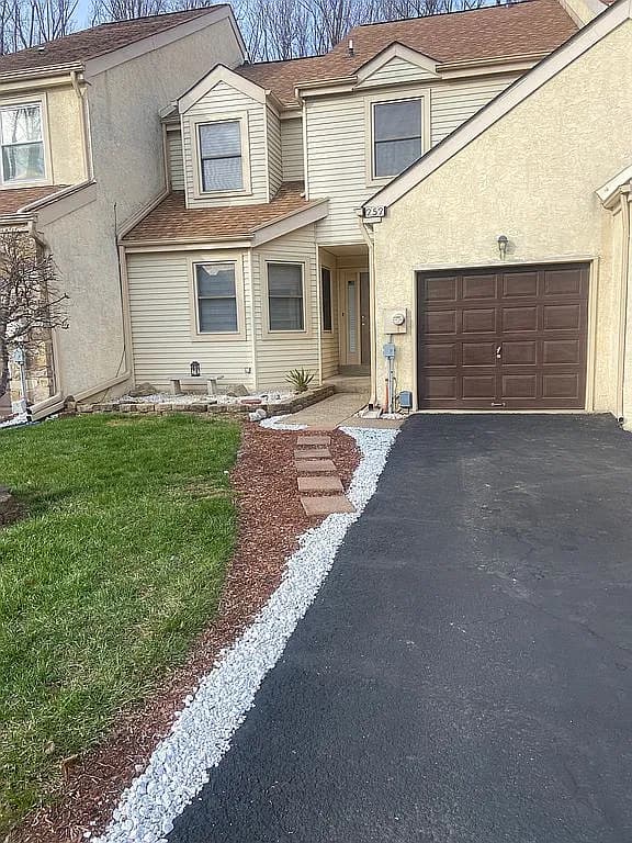 252 Sycamore Cir — exterior photo