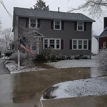 1002 Sandusky St — exterior photo