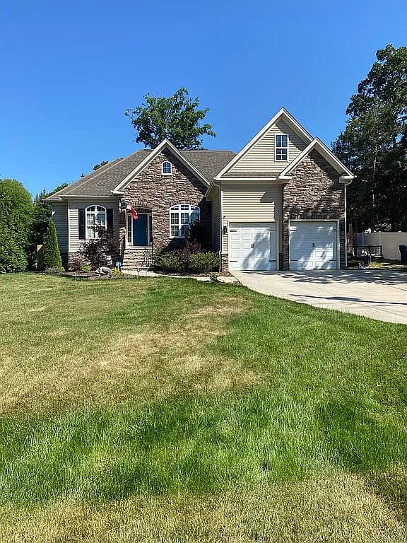 327 Trollinger St — exterior photo
