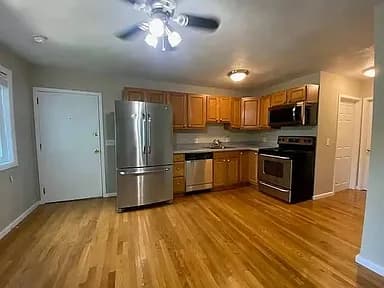 16 Cleveland Pl APT 8 — exterior photo