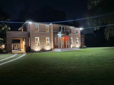 2901 Summerville Rd — exterior photo