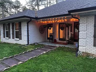 203 Buccaneer Dr — exterior photo