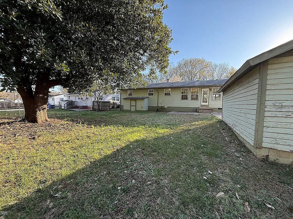 112 Edgewood Dr — exterior photo