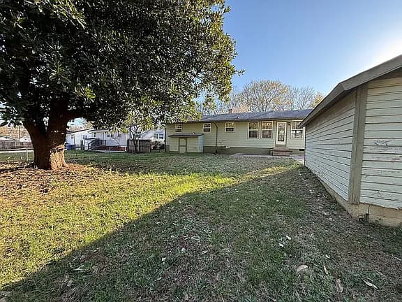 112 Edgewood Dr — exterior photo
