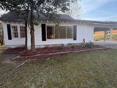 15197 Allen St — exterior photo
