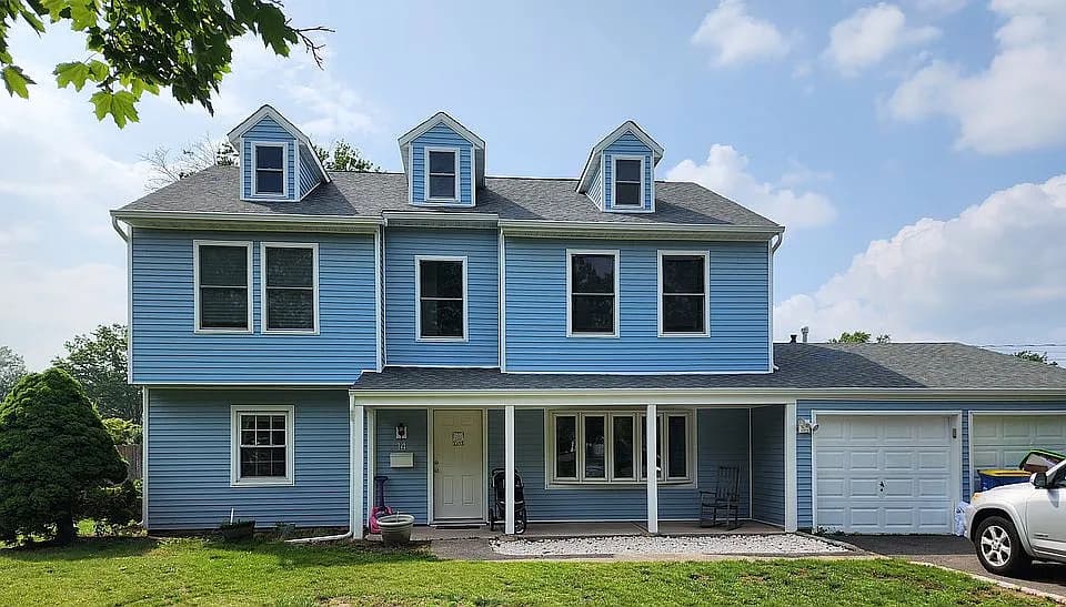 14 Dahlia Rd — exterior photo