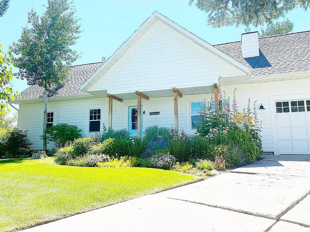 873 N Harvest Ln — exterior photo