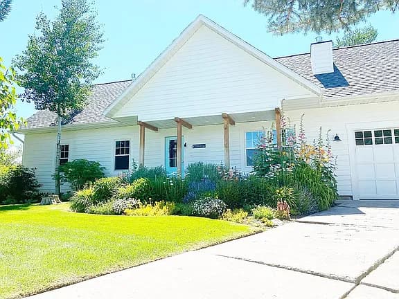 873 N Harvest Ln — exterior photo