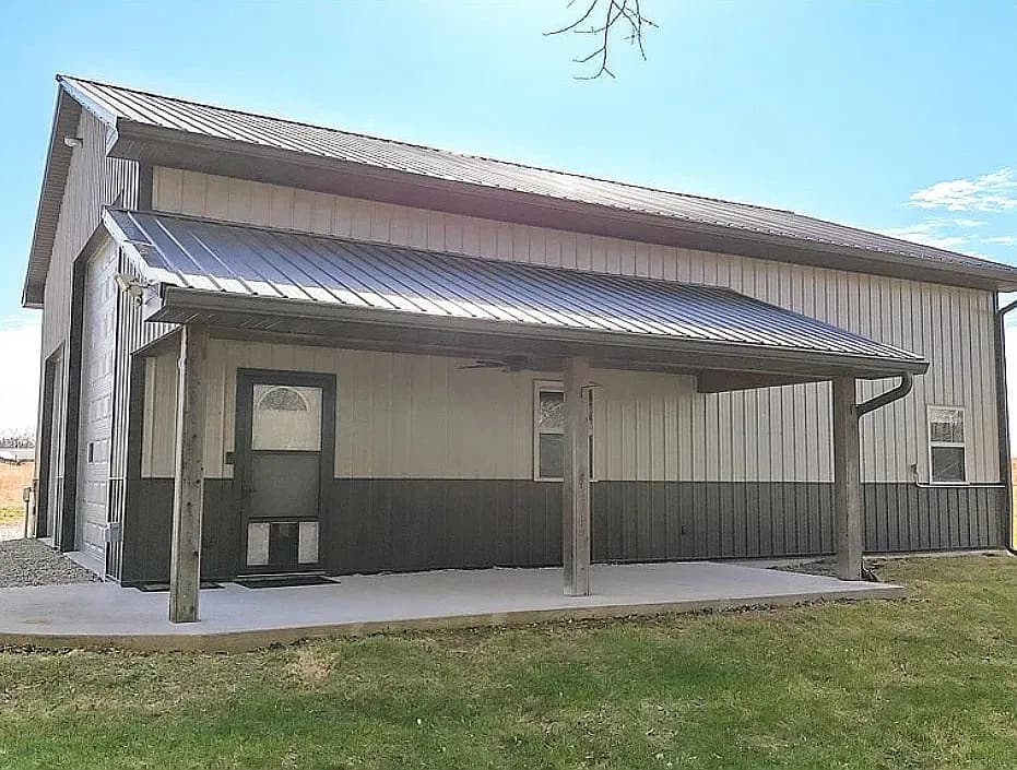 1300 N Randolph St — exterior photo
