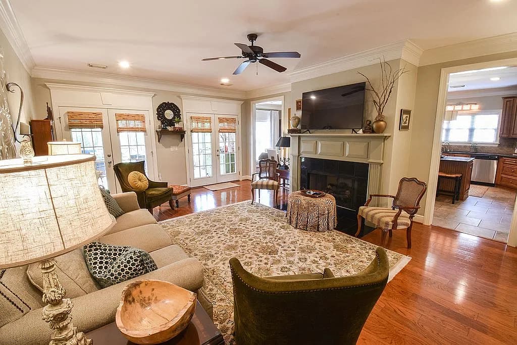 4561 Royale Dr — exterior photo